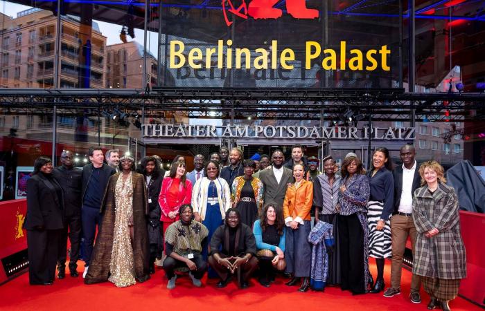 المخرج
      الفرنسي
      آلين
      غوميز:
      فكرة
      «داو»
      بدأت
      من
      جنازة
      والدي