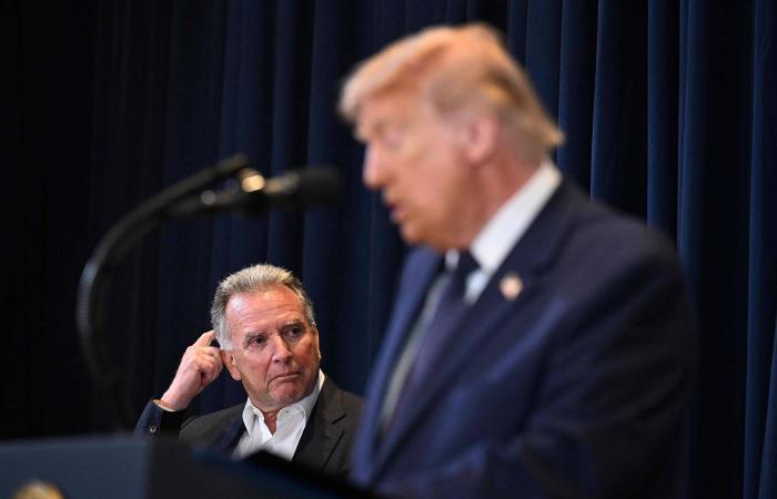 موفد
      بوتين
      يعقد
      «اجتماعاً
      مثمراً»
      مع
      ويتكوف...
      وزيلينسكي
      يلتقي
      ماكرون
      في
      باريس