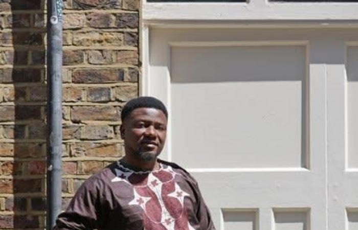 "جماليات صلاة الجمعة"..مشروع يتناول ما يرتديه مسلمو بريطانيا في المساجد