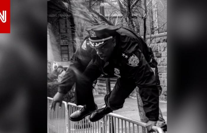 متابعة: شاهد رد فعل شرطي من نيويورك على صورة مطاردته لمشتبه به في هجوم غرايسي مانشن الإرهابي