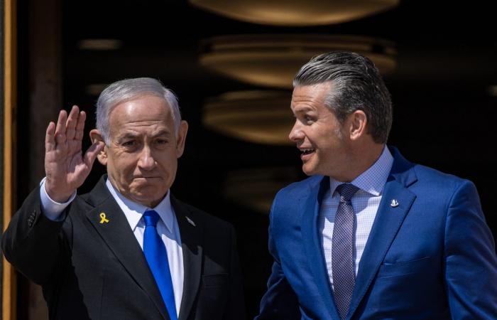 أراد "حملة صليبية".. كيف تبدو عقيدة وزير الدفاع الأمريكي في ظل الحرب على الجمهورية الإسلامية؟