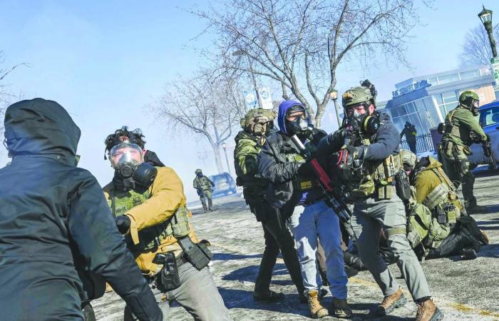 لماذا
      تباطأت
      حملة
      الترحيل
      قبل
      الانتخابات
      النصفية
      الأميركية؟