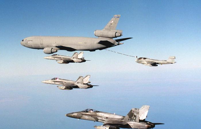 الجيش الأمريكي يُعلن مقتل 4 من أفراد طاقم طائرة تزوّد بالوقود تحطمت في العراق