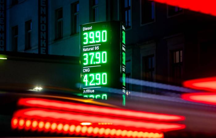 الين
      الياباني
      يترقب
      ضربة
      جديدة
      مع
      صعوبة
      «التدخل
      الحكومي»