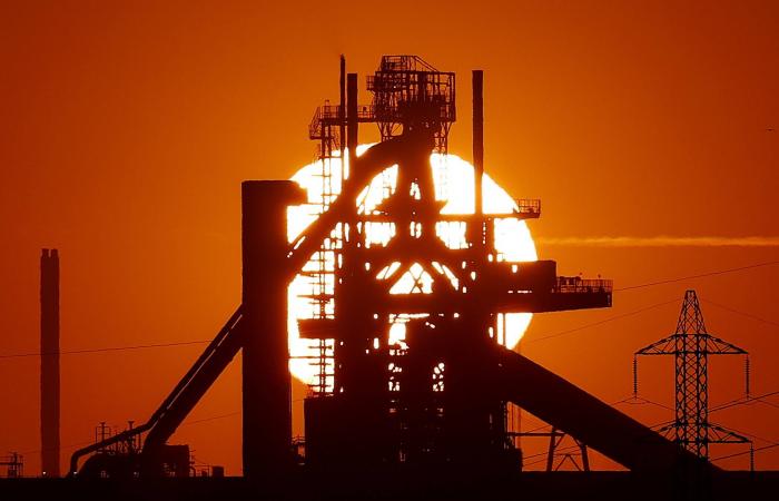 الفلبين
      تخطط
      لكبح
      فواتير
      الكهرباء
      مع
      ارتفاع
      أسعار
      الغاز
      الطبيعي
      المسال