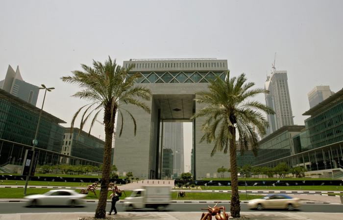 سماع دوي انفجارات في دبي بعد اعتراض مقذوف