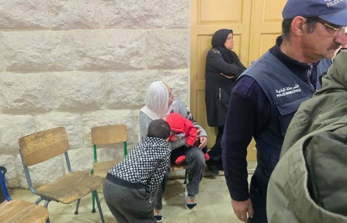 القصف
      الإسرائيلي
      يشتّت
      سكان
      بعلبك
      في
      شرق
      لبنان