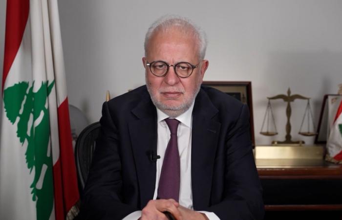 وزير العدل اللبناني لـCNN: حزب الله يجرّ البلاد إلى حرب شاملة.. واحتكار السلاح حق للدولة فقط