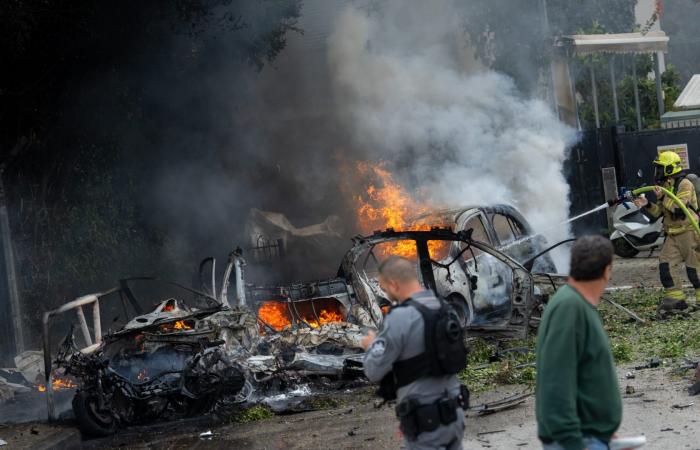 إسرائيل وإيران تعلنان تبادل ضربات "ضخمة وقوية" الأحد