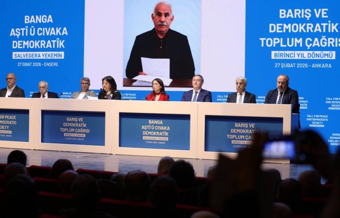 إيران
      تعتقل
      38
      شخصاً
      على
      الأقل
      للاشتباه
      في
      صلتهم
      بإسرائيل