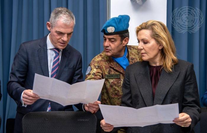 فرنسا
      تقترح
      جهوداً
      لخفض
      التصعيد
      ونزع
      سلاح
      «حزب
      الله»
      وإنهاء
      «عزلة»
      إيران