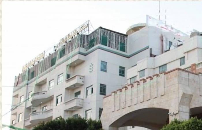 تدهور
      الخدمات
      الصحية
      يفاقم
      معاناة
      المرضى
      في
      صنعاء