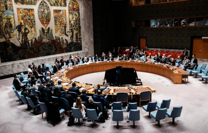 فرنسا
      تقترح
      جهوداً
      لخفض
      التصعيد
      ونزع
      سلاح
      «حزب
      الله»
      وإنهاء
      «عزلة»
      إيران