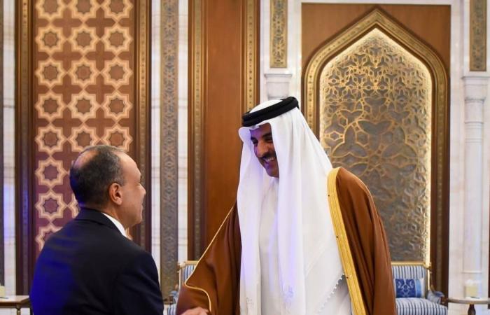 عبد
      العاطي
      يبدأ
      جولة
      خليجية
      لتعزيز
      التضامن
      المصري
      وتنسيق
      المواقف