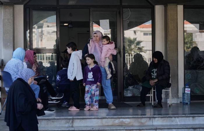 الحرب
      تحاصر
      التعليم
      في
      لبنان
      وتعمّق
      عدم
      المساواة
      بين
      الطلاب