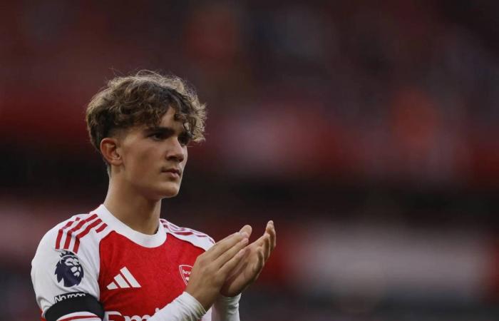 روني
      يدعو
      داومان
      لاعب
      آرسنال
      إلى
      الاستمتاع
      بإنجازه
      التاريخي