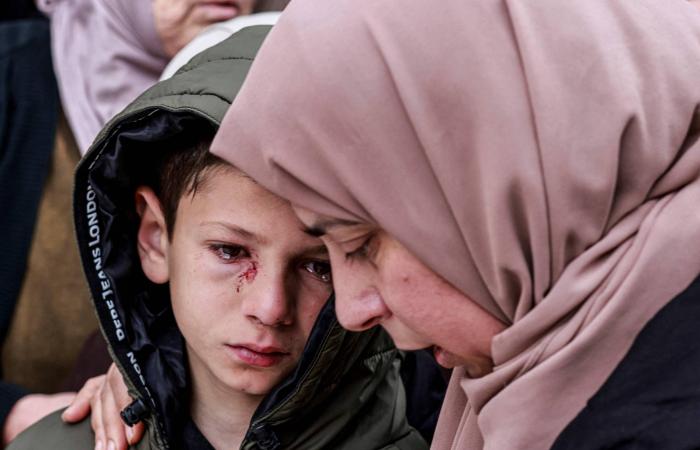 4
      قتلى
      على
      الأقل
      من
      «الحشد»
      في
      قصف
      على
      غرب
      العراق