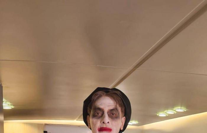 «الخلاط+...
      الصحراء
      لا
      تفاوض»
      يعود
      في
      أبريل
      القادم