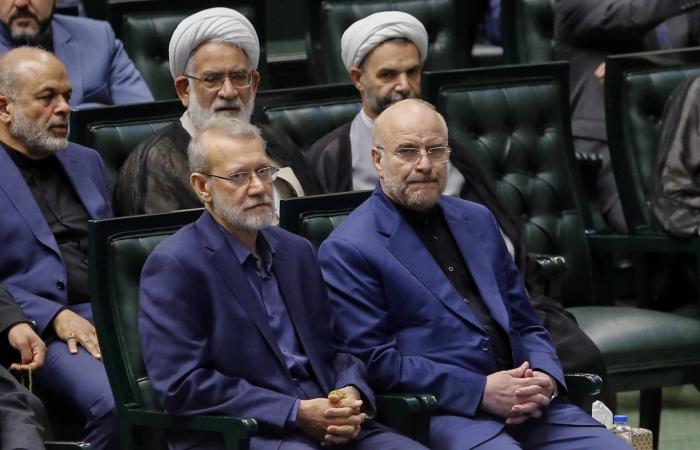 علي
      لاريجاني…
      مهندس
      التوازنات
      في
      منظومة
      الحكم
      الإيرانية