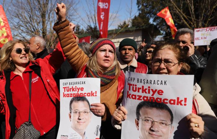 تركيا:
      اغتيالات
      إسرائيل
      السياسية
      لقادة
      إيران
      غير
      قانونية