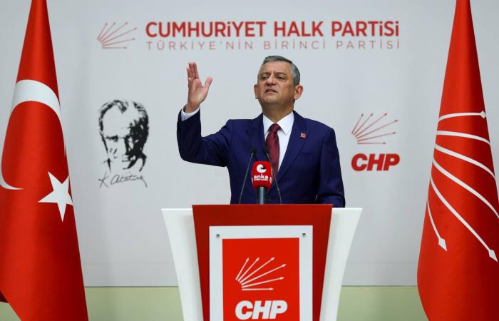 تركيا:
      اغتيالات
      إسرائيل
      السياسية
      لقادة
      إيران
      غير
      قانونية