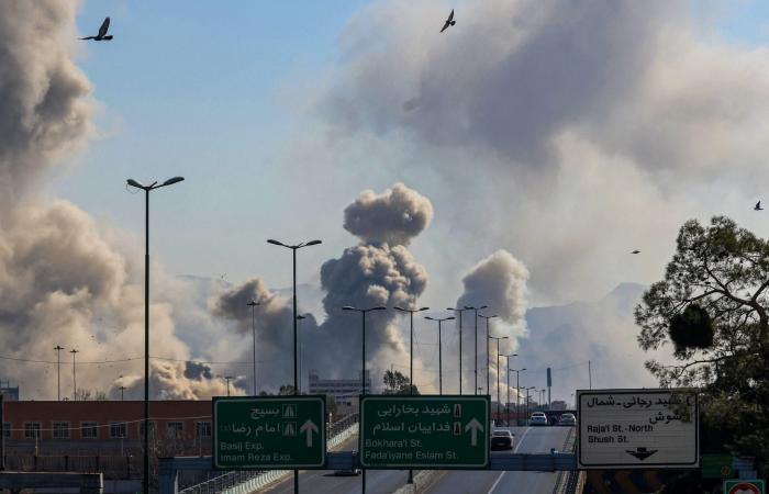 "لا أستطيع بضمير مرتاح دعم حرب إيران".. استقالة مسؤول استخباراتي أمريكي بارز