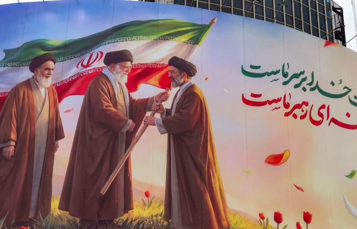 "متماسك لكنه مُنهك".. ما تقييم الاستخبارات الأمريكية لقوة النظام الإيراني بعد الإطاحة بأبرز قياداته؟