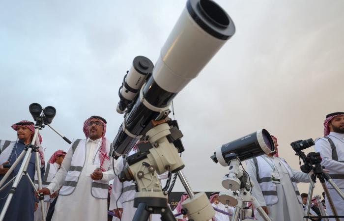 الجمعة أول أيام عيد الفطر في السعودية والإمارات وقطر والكويت والبحرين