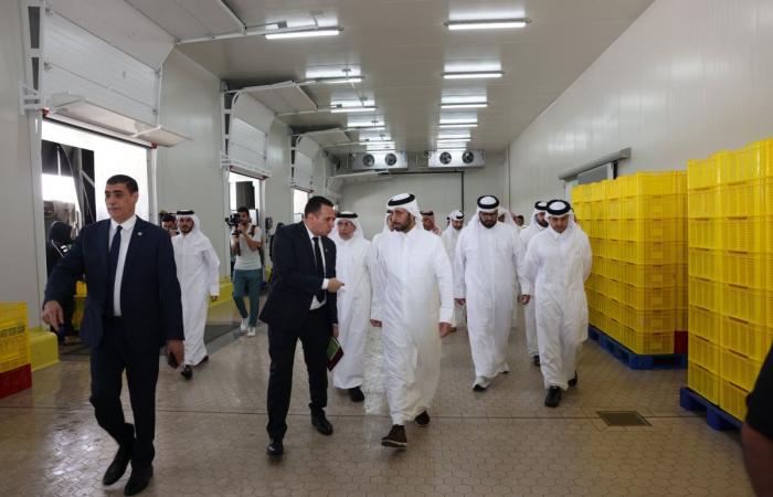 وزير البلدية يؤكد كفاءة المنظومة الإنتاجية واستقرار سلاسل الإمداد