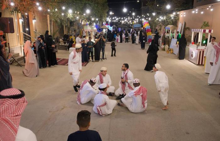 «الحوامة»…
      موروث
      نجدي
      بدأ
      من
      الجيران
      وكبر
      بالذاكرة