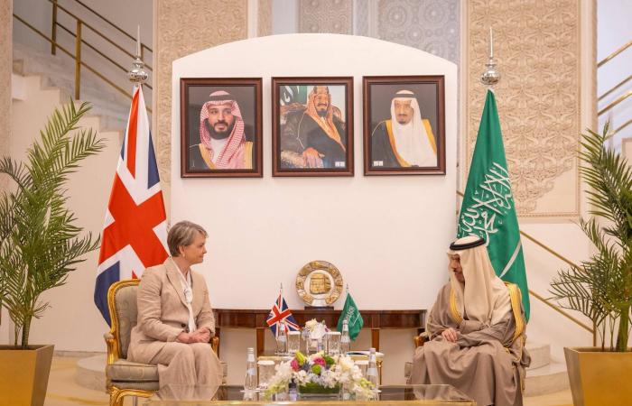 اتهام
      إيرانيَين
      بمراقبة
      كنيس
      ومراكز
      ثقافية
      يهودية
      في
      بريطانيا
      لصالح
      طهران