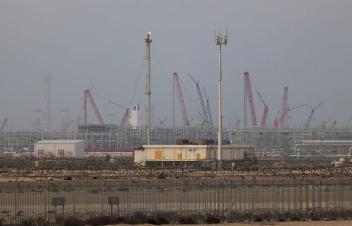 هجمات إيران على دول الخليج صباح الخميس منها مهاجمة أكبر حقل غاز مسال في قطر