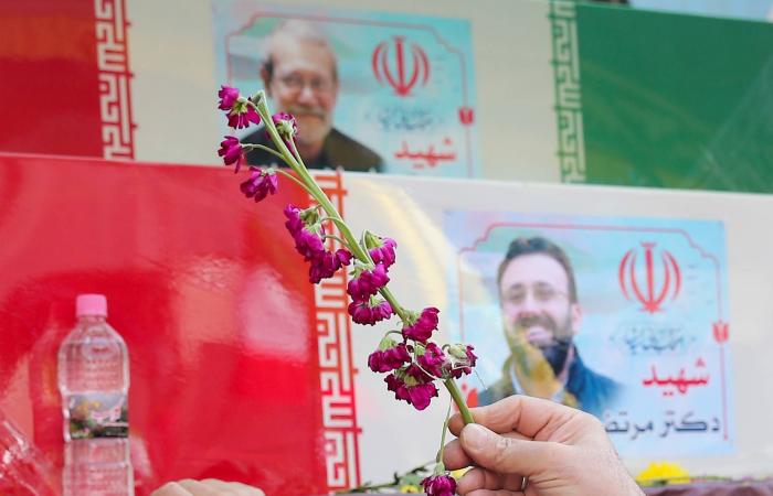 «الحرس
      الثوري»
      يعلن
      مهاجمة
      مصفاتَي
      حيفا
      وأشدود
      الإسرائيليتين
      بصواريخ