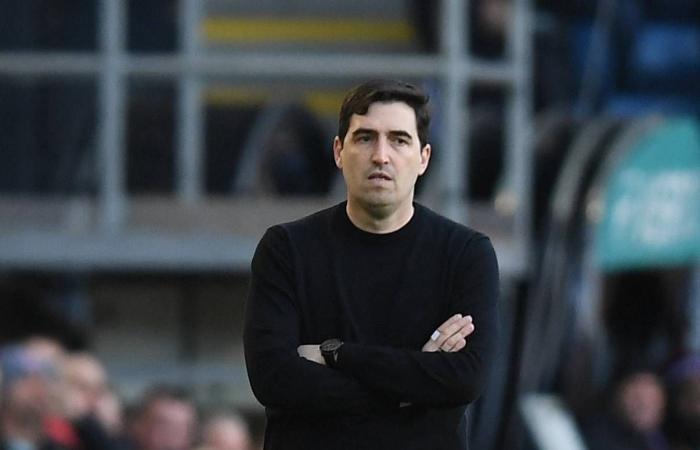 «فيفا»
      يعلن
      أن
      «كأس
      العالم»
      مصدر
      دخله
      الرئيسي...
      ويدعو
      إلى
      السلام