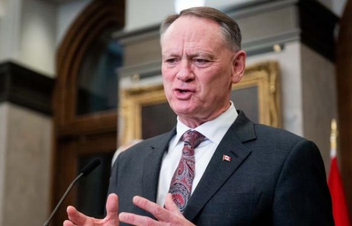 وزير
      الدفاع
      الكندي:
      علمت
      من
      الصحافة
      باحتمال
      استهداف
      أصول
      عسكرية
      لكندا
      في
      الكويت