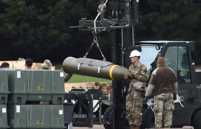 بريطانيا تسمح لأمريكا باستخدام قواعدها لضرب مواقع إيرانية تستهدف مضيق هرمز