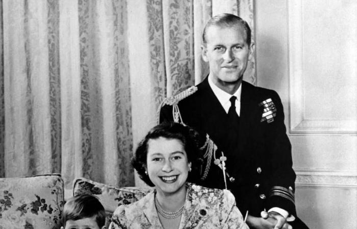 أمّهات
      القادة...
      كيف
      رسمن
      ملامح
      شخصيات
      ترمب
      وبوتين
      وكيم
      وتشارلز؟