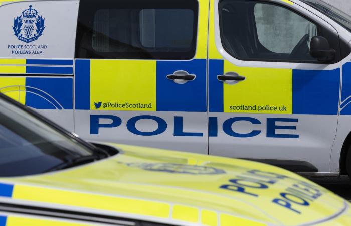 الشرطة البريطانية تعتقل رجلا إيرانيا وامرأة طلبا دخول قاعدة للغواصات النووية