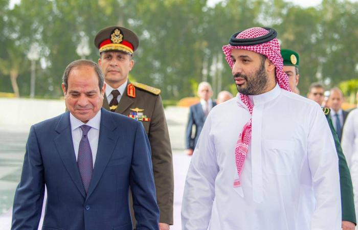 السيسي
      في
      السعودية
      والبحرين
      لتأكيد
      التضامن
      وإدانة
      «الاعتداءات
      الإيرانية»