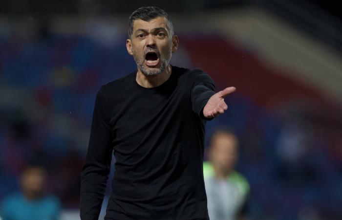 دوري
      النخبة
      الآسيوي:
      عبد
      الغني
      يشارك
      في
      سحب
      قرعة
      الأدوار
      الإقصائية
      الأربعاء