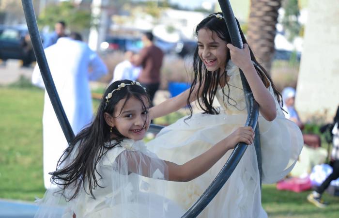 ظهور
      شيرين
      المفاجئ
      يبدد
      شائعات
      تدهور
      صحتها