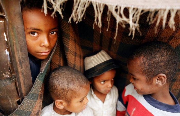 الحوثيون
      يوسّعون
      القمع
      ضد
      المراكز
      الدينية
      المختلفة
      مذهبياً