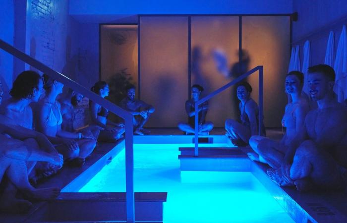 "الحمامات الاجتماعية".. صيحة جديدة تجمع بين الساونا والحياة الليلة