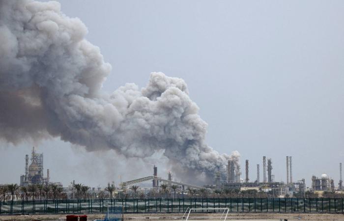 ولي
      العهد
      السعودي
      والرئيس
      المصري
      يبحثان
      التصعيد
      العسكري
      في
      المنطقة