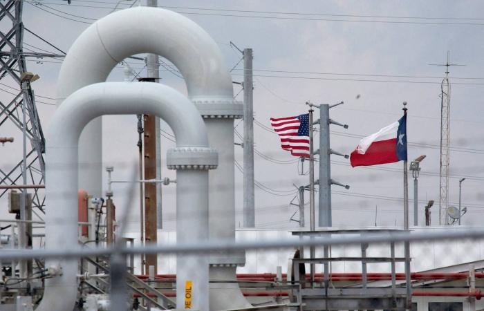 «يونايتد
      إيرلاينز»
      الأميركية
      تستعد
      لوصول
      النفط
      إلى
      175
      دولاراً
      للبرميل