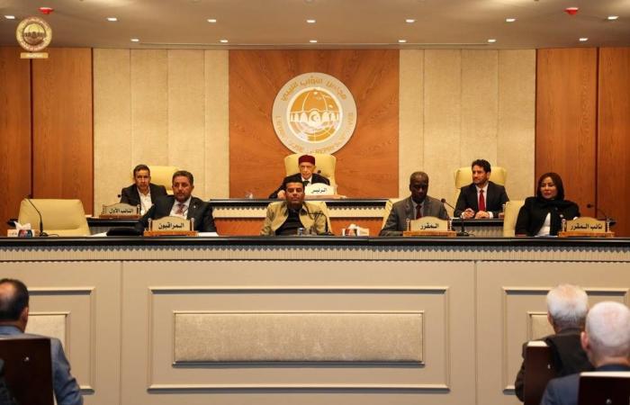 «البيانات
      المزوّرة
      والإشاعات»…
      سلاح
      خصومة
      «رائج»
      في
      ليبيا
      يغذي
      الانقسام