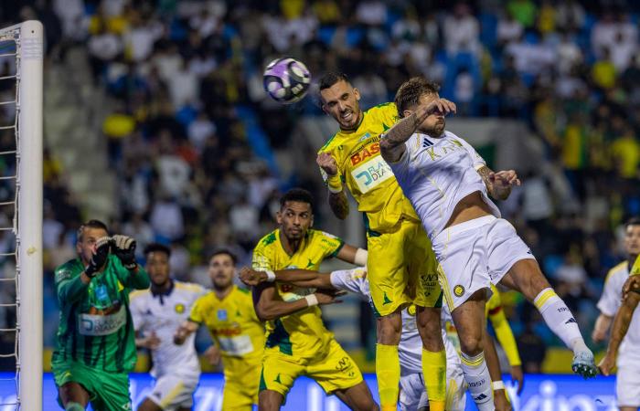 الخلود
      يقترب
      من
      حسم
      صفقة
      الغيني
      سيدوبا
      سيسيه