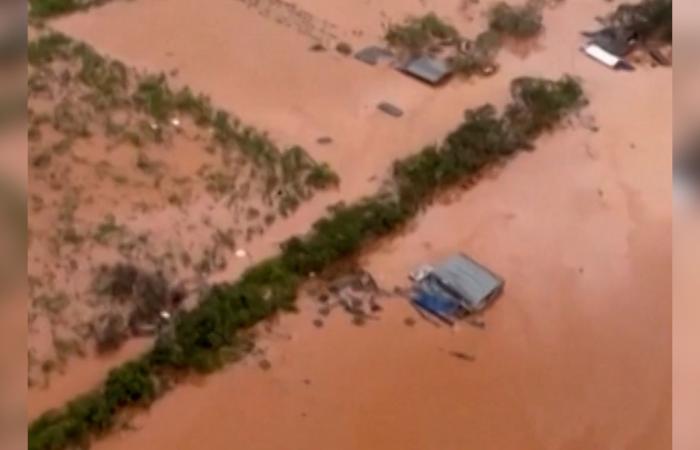 شاهد.. عمليات إنقاذ جارية وسط "أكبر فيضان تشهده هاواي منذ 20 عاماً"