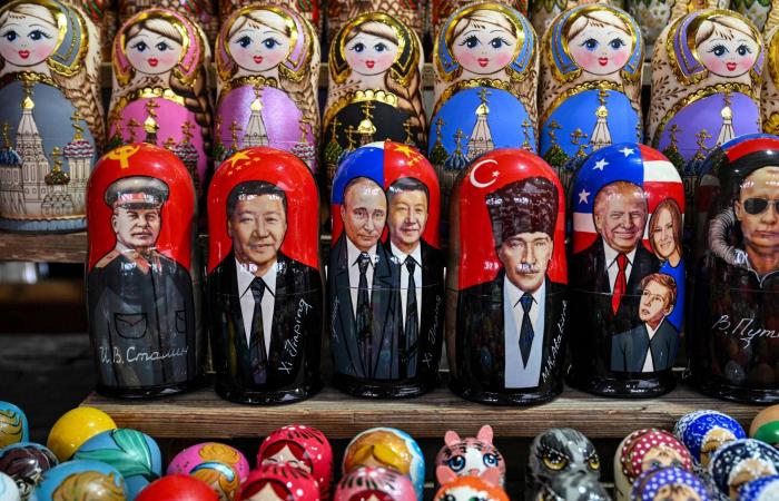 موسكو
      تراهن
      على
      صمود
      طهران
      وتصدّع
      المعسكر
      الغربي