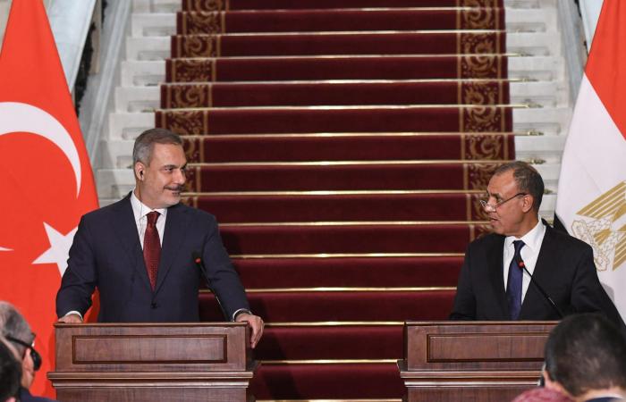 مصادر توضح جهود تركيا ومصر لإنهاء الحرب في إيران